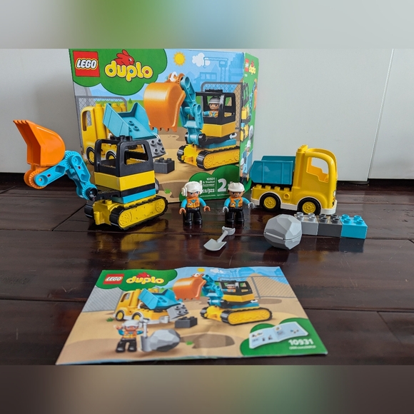 LEGO DUPLO Town Truck & Tracked Excavator Construction Vehicle 10931 Toy - Picture 9 of 9